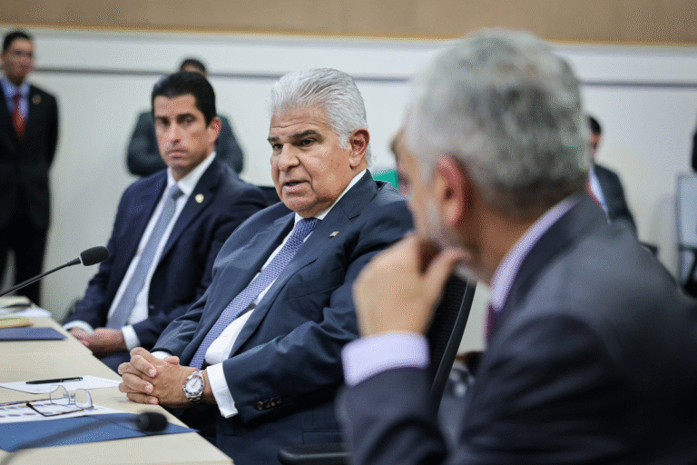 Presidente Mulino y la Junta Directiva del Canal de Panamá delinean ambicioso plan de inversión por B/.8,500 millones para la próxima década