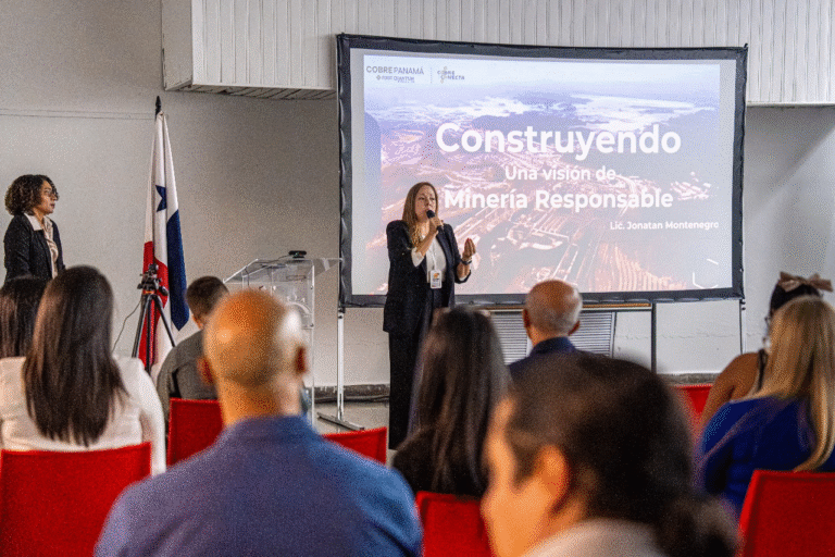 Foro Minero en el Ateneo de Ciencias y Arte