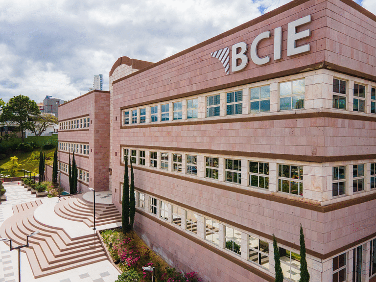 BCIE lanza plataforma de datos abiertos para periodistas e investigadores