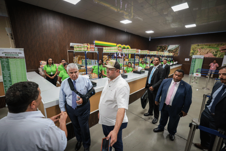 Presidente Mulino inaugura la tercera Tienda del Pueblo del IMA en la ciudad capital