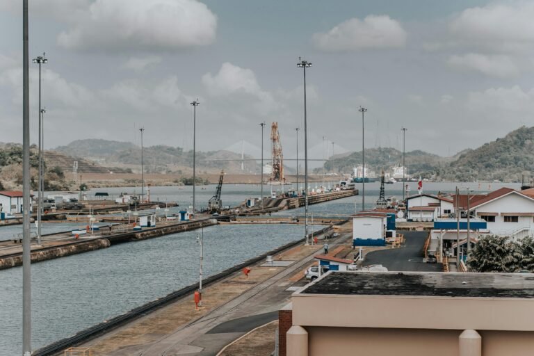 Canal de Panamá enlista emisión global de bonos de hasta $450 millones - Panamá y Centroamérica