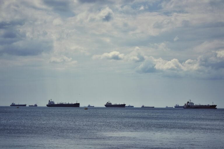 Crisis en el Golfo Pérsico: 20,000 marinos atrapados en una zona de alto riesgo - Panamá y Centroamérica
