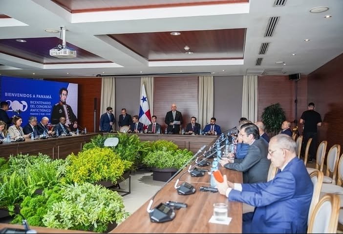 Mulino y el eco de Bolívar - Panamá y Centroamérica