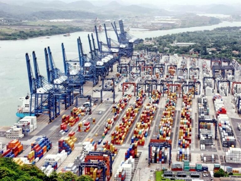 Balboa y Cristóbal empiezan a salir del bache tras la toma estatal - Panamá y Centroamérica