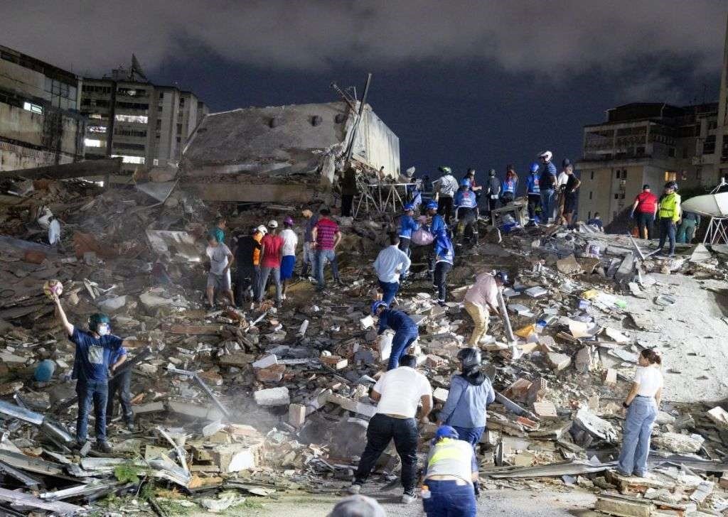 Venezuela busca sobrevivientes entre ruinas mientras la cifra de muertos por el doble terremoto se acerca a 600 - Panamá y Centroamérica