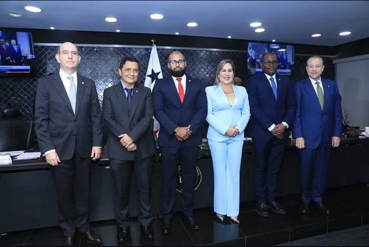 Comisión de Economía asume funciones con la mirada puesta en la inversión, reformas fiscales y empleo - Panamá y Centroamérica