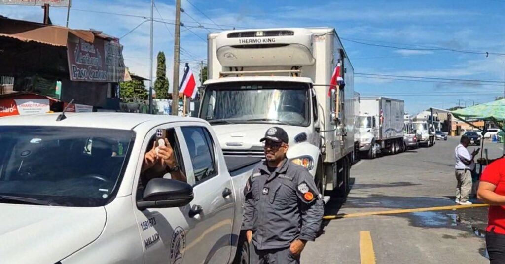 Costa Rica envía equipo médico a Panamá para reforzar hospitales tras el terremoto - Panamá y Centroamérica