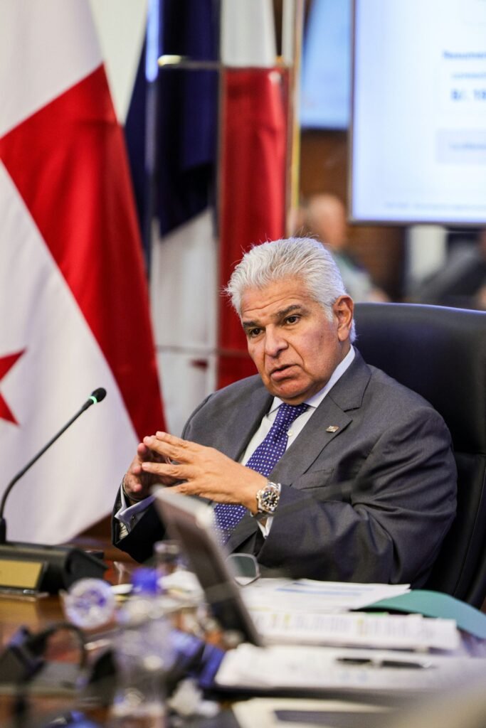 Sesión del Consejo de Gabinete. Imagen difundida por el Ministerio de Relaciones Exteriores en su comunicado sobre el presupuesto de 2027.