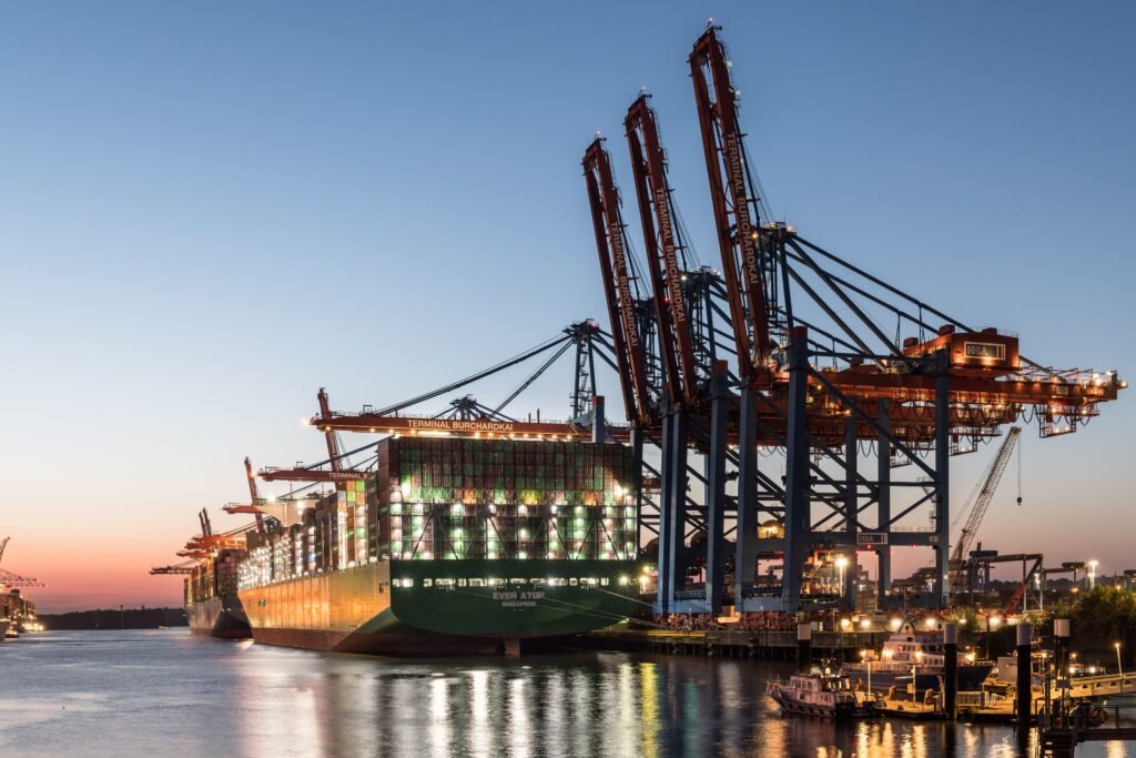 América Latina apunta a un repunte exportador del 20% en 2026, mientras Panamá retrocede - Panamá y Centroamérica