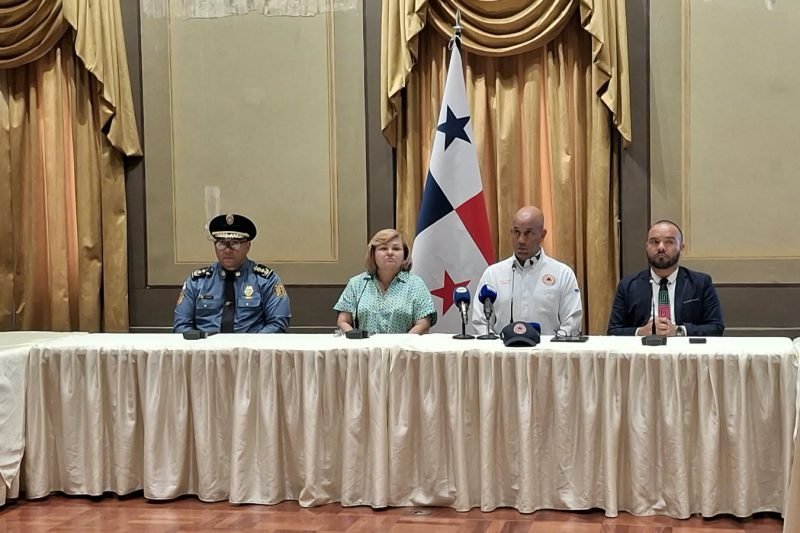 Autoridades presentan los preparativos del simulacro nacional el 7 de octubre, antes del terremoto.