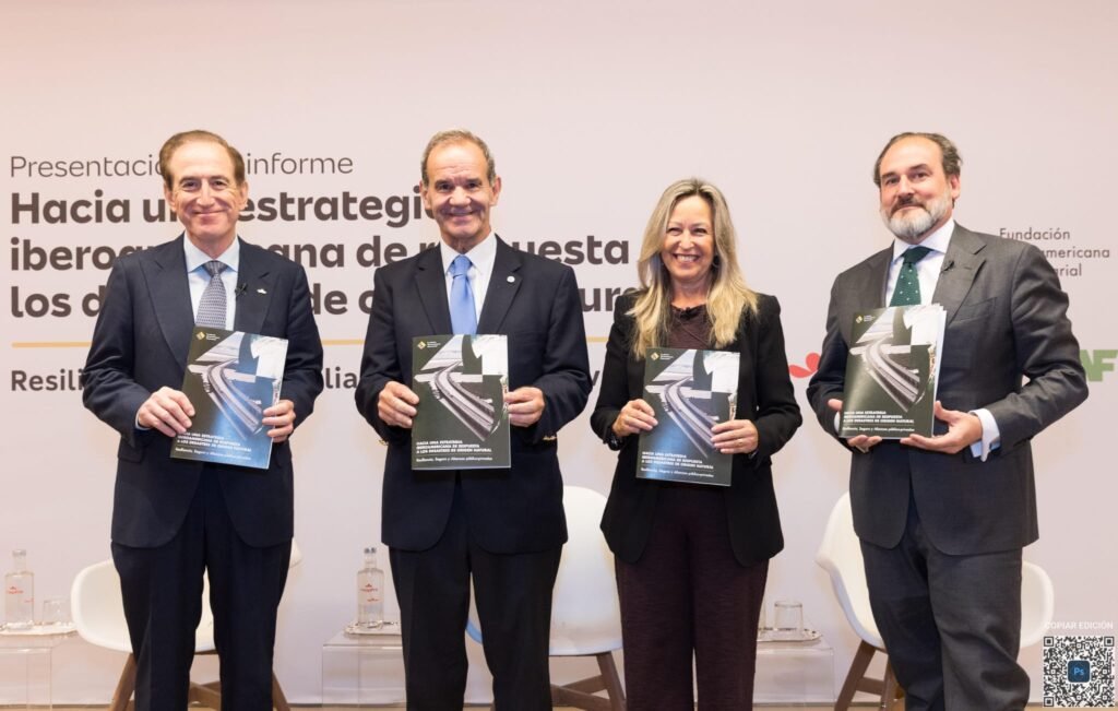Presentación del informe sobre una estrategia iberoamericana de respuesta a los desastres de origen natural. Foto suministrada.