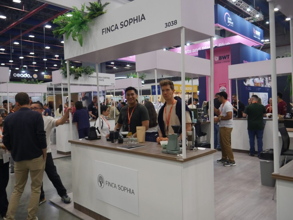 Exhibición de Finca Sophia en World of Coffee Panamá 2026. Foto: Mirada Económica.