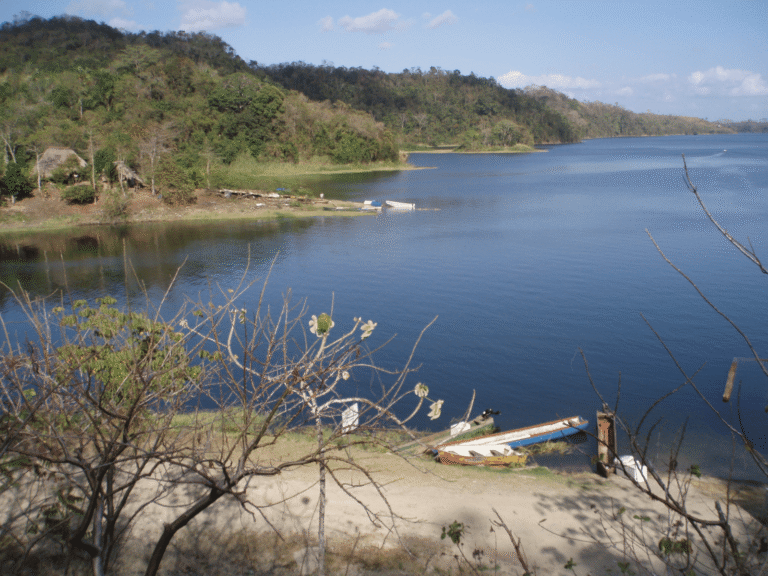 🅭 Lago Bayano - La Mochila