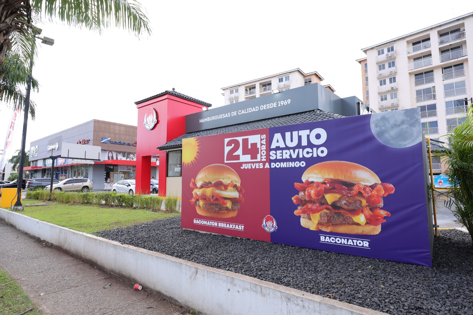 Wendy's nueva sucursal en Plaza Versalles