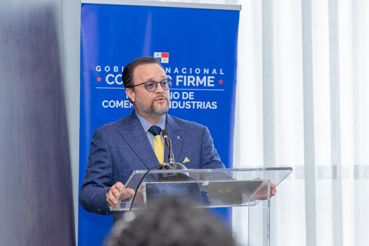 Ministro de Comercio e Industria, Julio Moltó