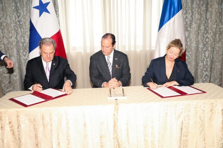 Panamá y Francia firman Declaración de Intención para impulsar desarrollo ferroviario Panamá-David-Frontera
