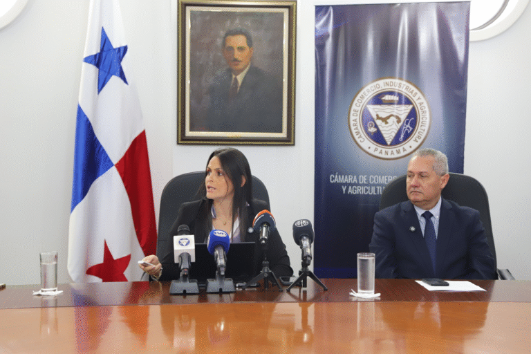 Confianza del consumidor panameño mejora, pero sigue en niveles de desconfianza