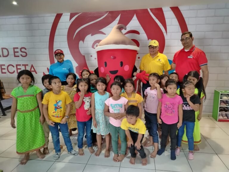 Wendy’s y Casa Esperanza celebran el Mes de la Niñez con actividad especial en cinco sucursales