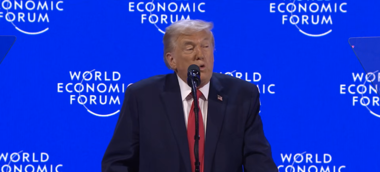 Trump frena amenazas arancelarias y anuncia marco de acuerdo sobre Groenlandia
