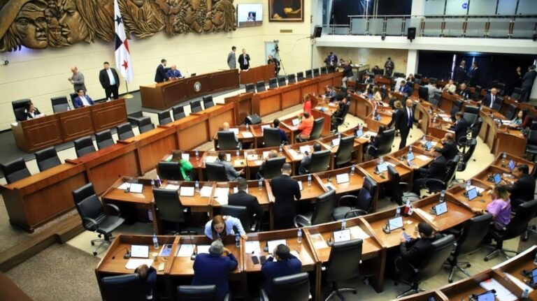 Aprueban medidas para prevenir y sancionar estafas mediante uso de páginas web