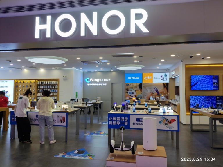 HONOR lidera crecimiento global de smartphones en 2025