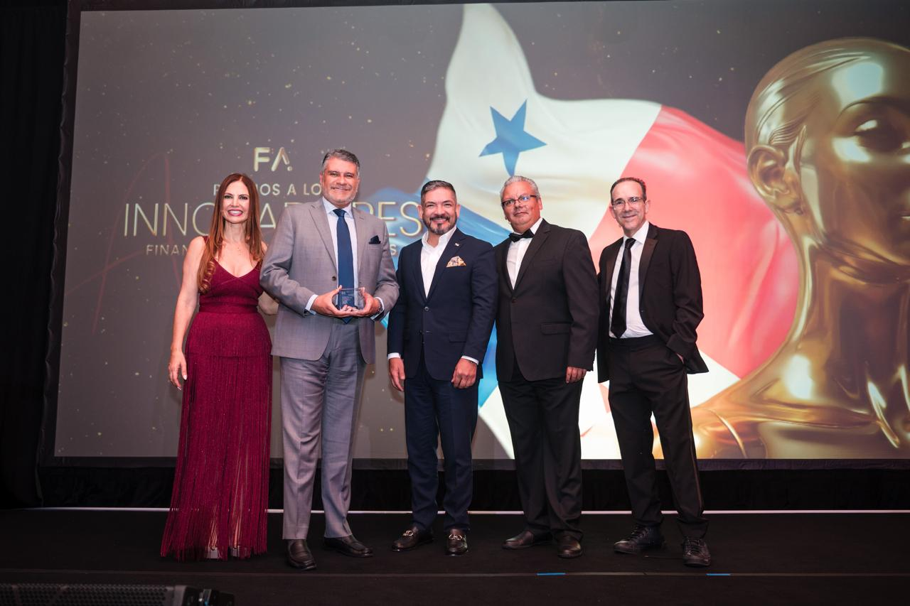 Caja de Ahorros gana premio fintech regional - Panamá y Centroamérica