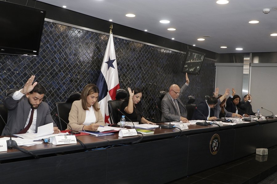 Debaten nuevas restricciones a la minería no metálica - Panamá y Centroamérica