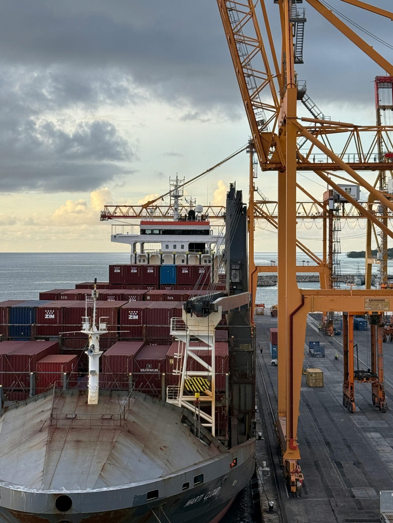 Caída en Puerto de Balboa reconfigura el mapa portuario de Panamá mientras el Canal gana impulso - Panamá y Centroamérica