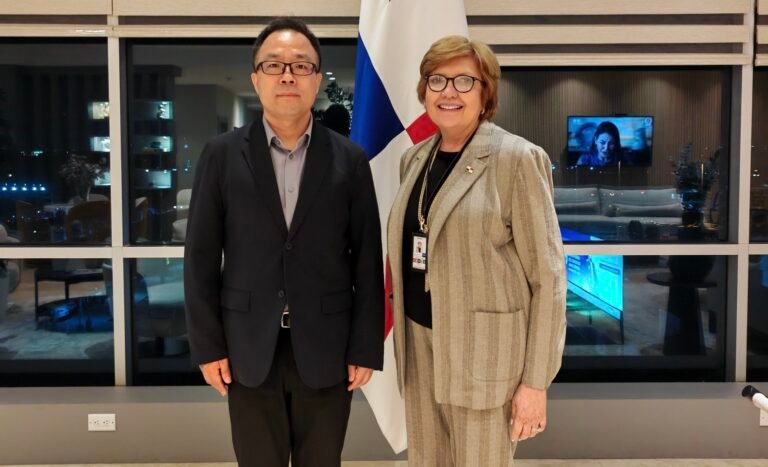 China refuerza su presencia en Panamá con nuevo embajador - Panamá y Centroamérica