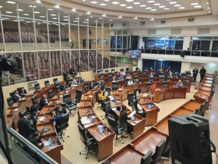 Asamblea rompe el impasse y activa las comisiones que definirán el rumbo político del país - Panamá y Centroamérica
