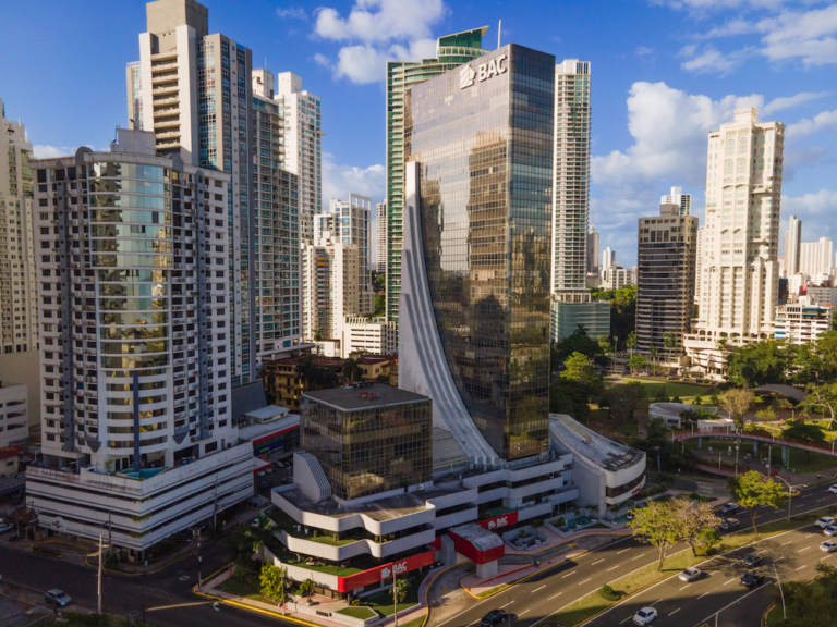 BAC asegura que actuó conforme a la ley y afirma que la investigación por créditos fiscales no afecta a sus clientes - Panamá y Centroamérica