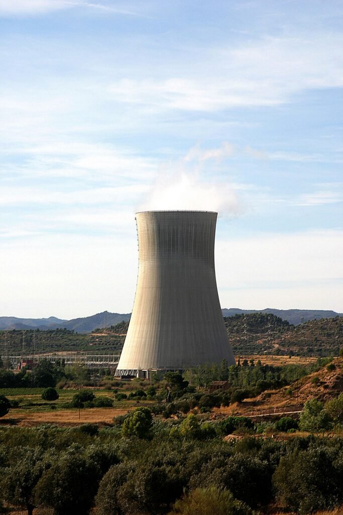 La energía nuclear vuelve al centro del debate climático - Panamá y Centroamérica