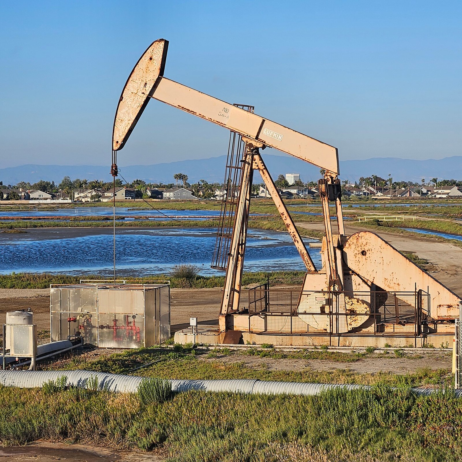 Bomba extractora de petróleo en California