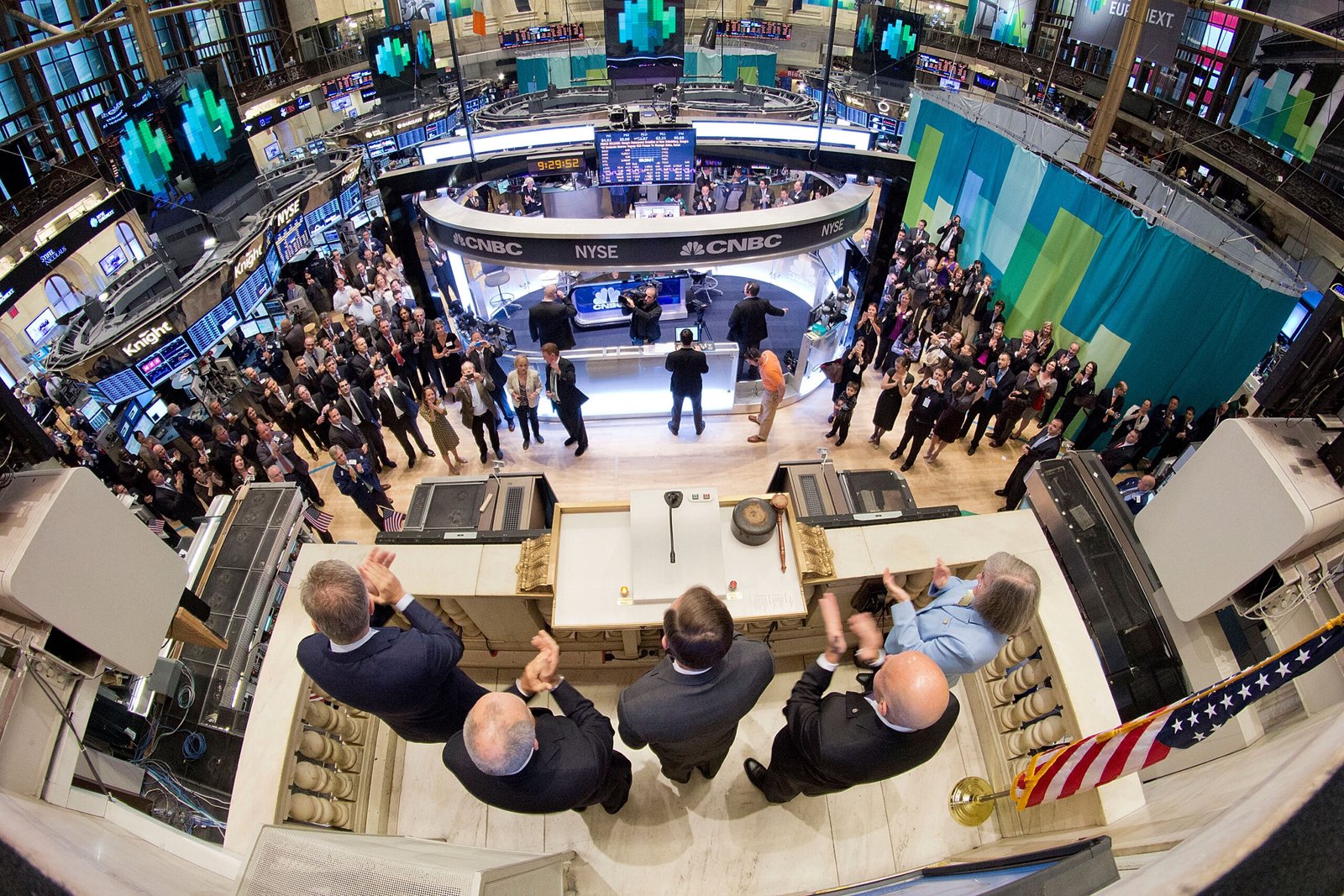 Ceremonia de apertura en el piso de la Bolsa de Nueva York