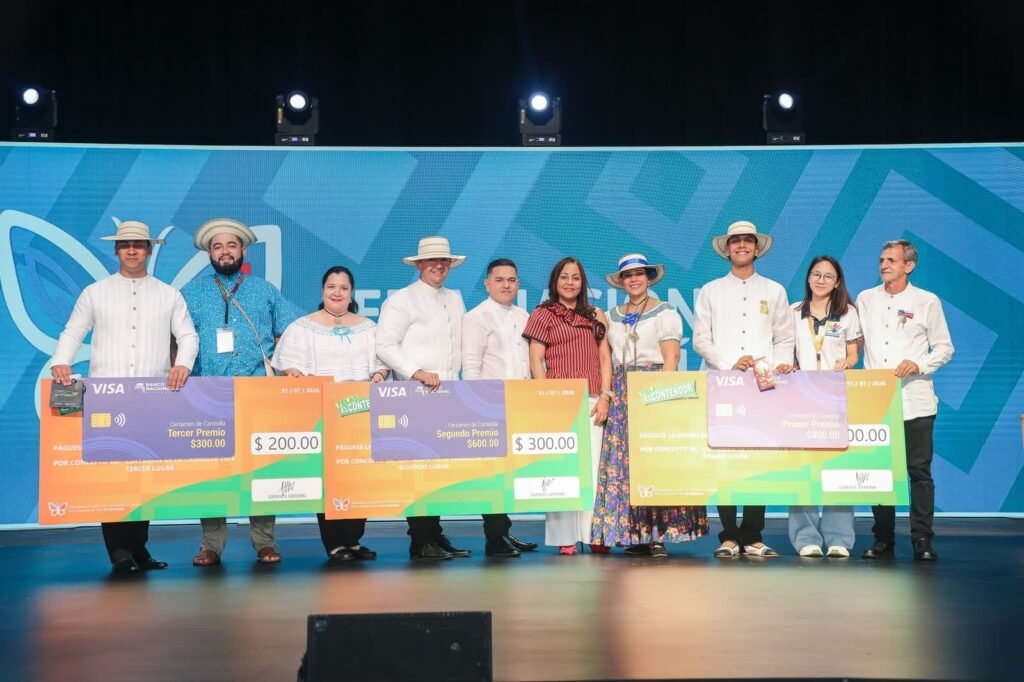 Ganadores y organizadores del Certamen de la Camisilla 2026