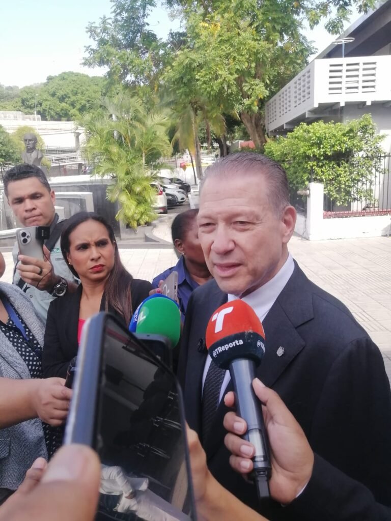 Asamblea pide al Ejecutivo revisar su presupuesto para 2027 y cuestiona una asignación cercana a $100 millones - Panamá y Centroamérica