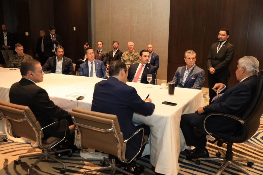 Delegaciones de Panamá y Estados Unidos reunidas con Mulino y Hegseth