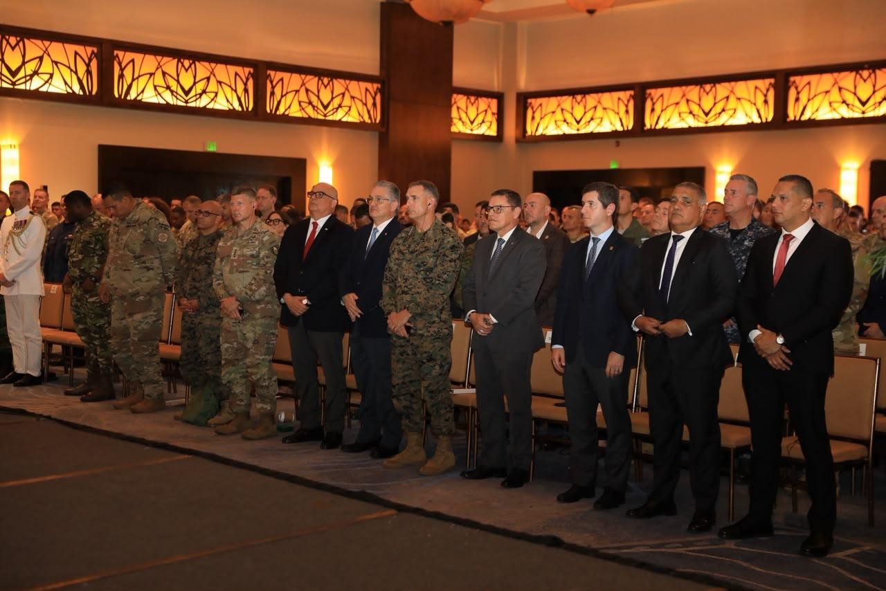 Autoridades panameñas y delegaciones internacionales durante la clausura de Panamax 2026